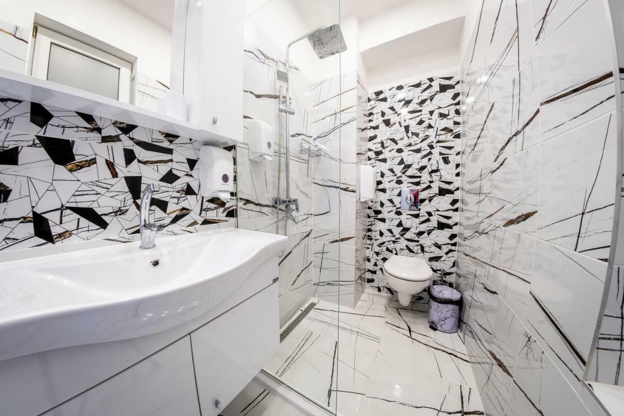 Apartemen Colour Life -no Window Sofia