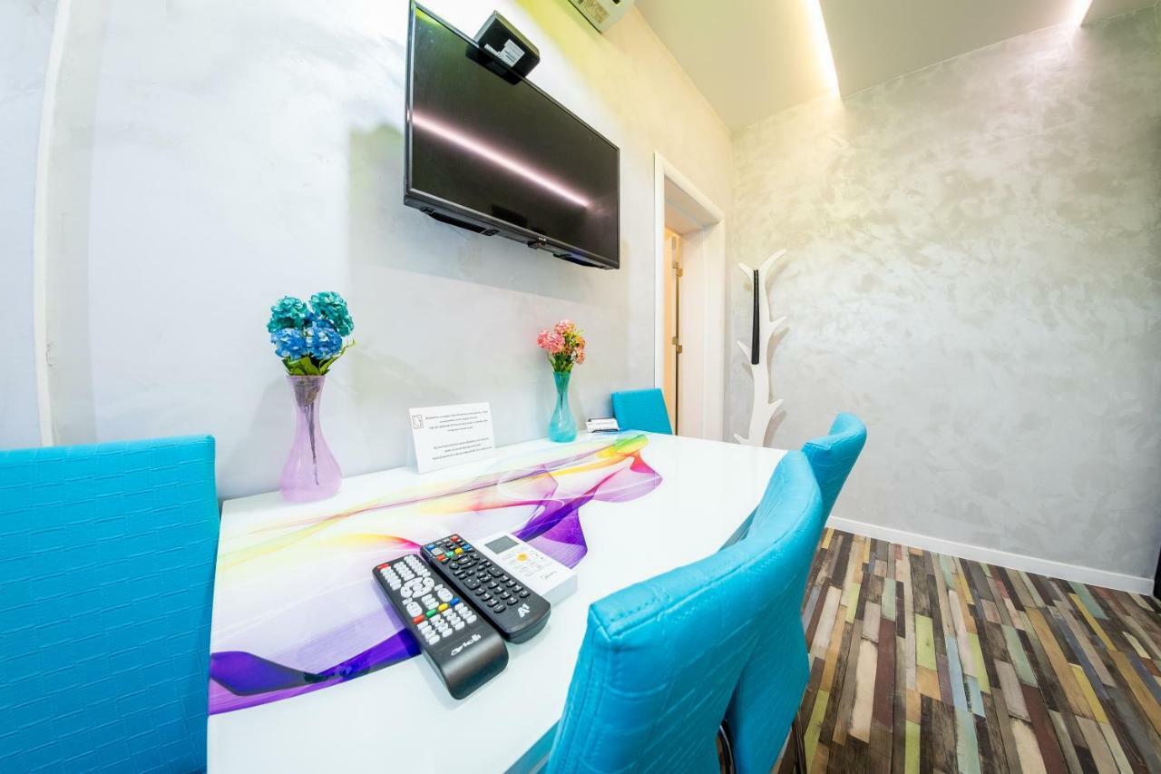 Colour Life -no Window Apartemen *
